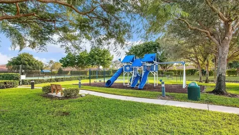 8298 Via Di Veneto Boca Raton FL 33496