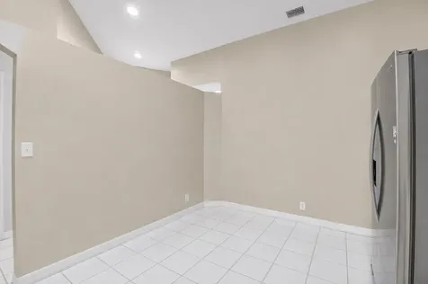 8298 Via Di Veneto Boca Raton FL 33496