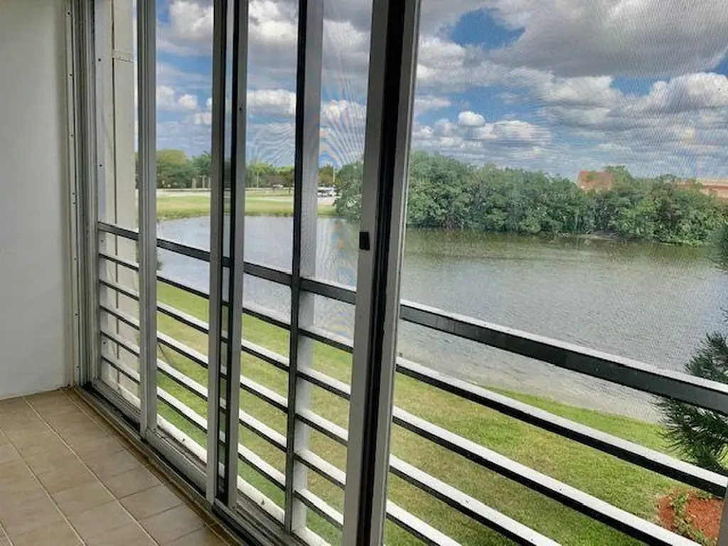 3063 Ainslie D Boca Raton FL 33434