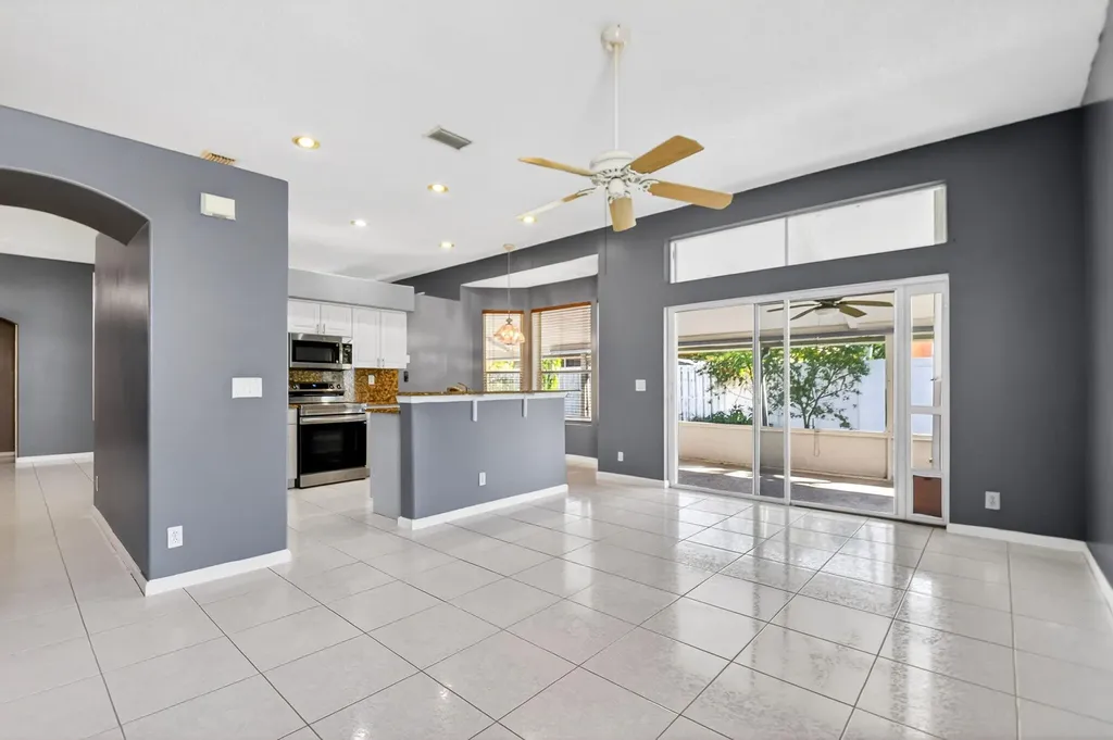 6778 Las Colinas Street Lake Worth FL 33463