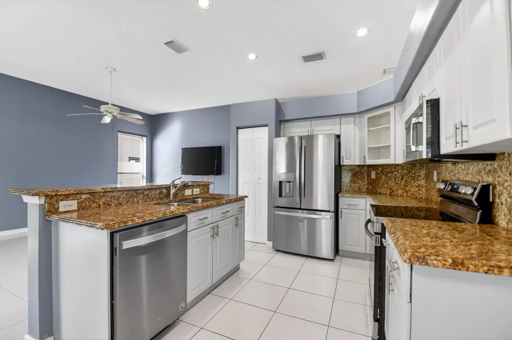 6778 Las Colinas Street Lake Worth FL 33463