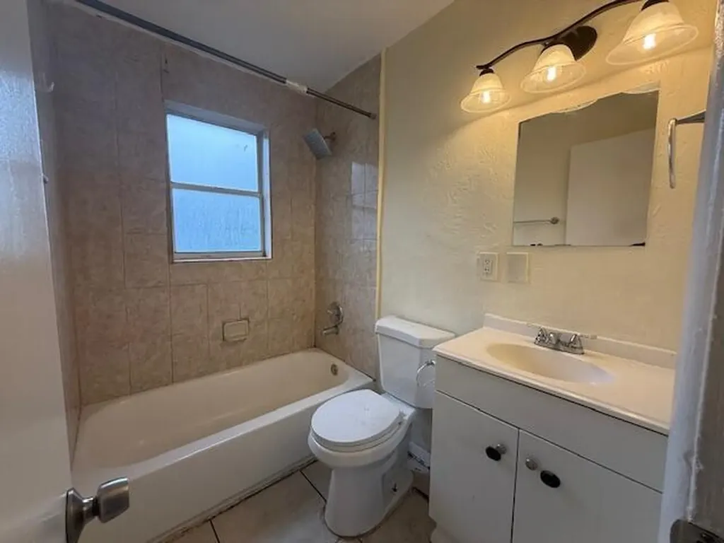 1913 Division Avenue West Palm Beach FL 33407