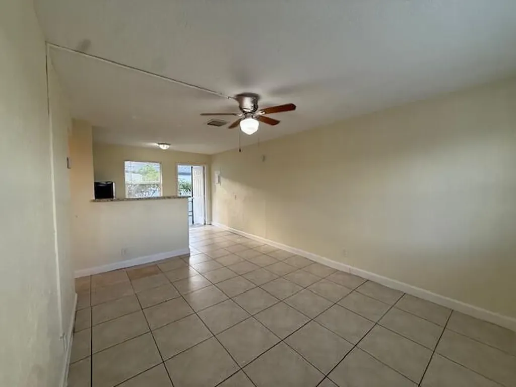 1913 Division Avenue West Palm Beach FL 33407