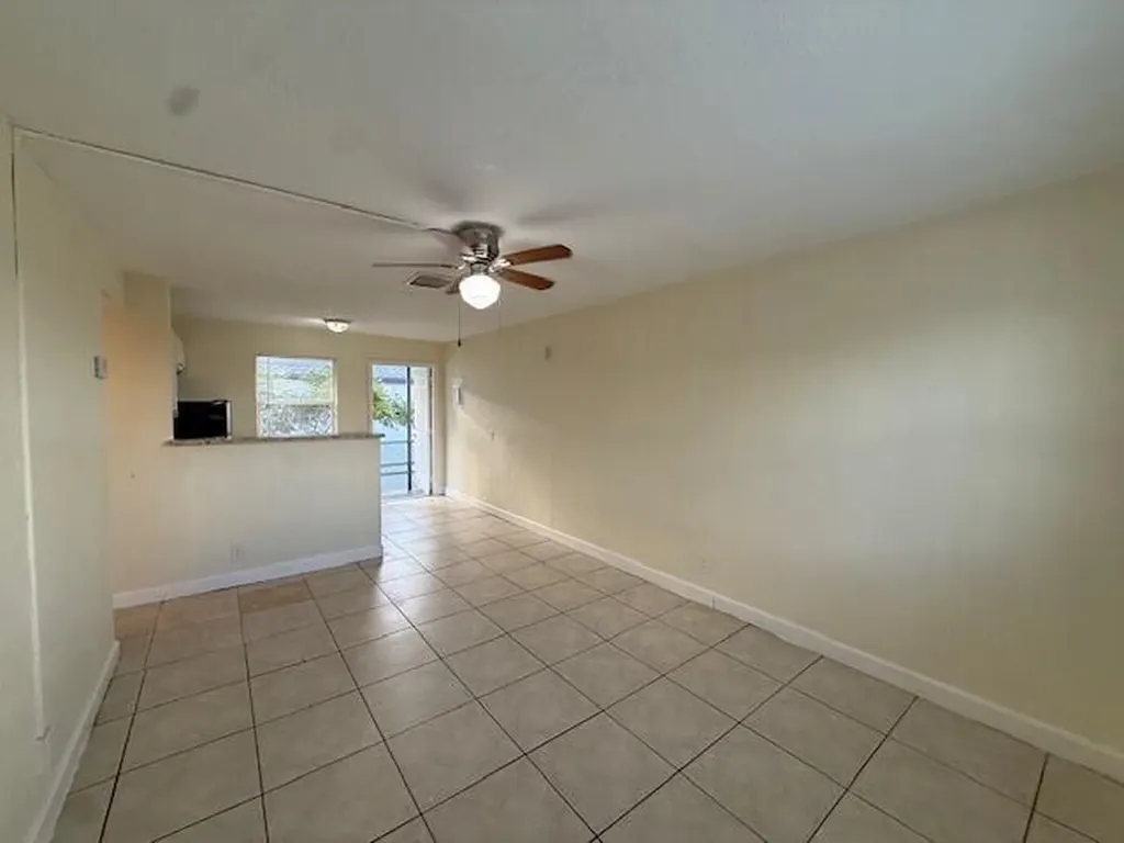 1913 Division Avenue West Palm Beach FL 33407