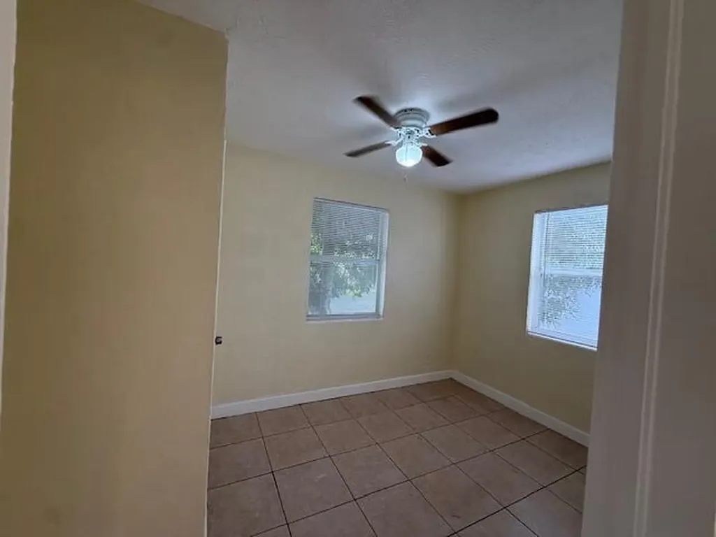 1913 Division Avenue West Palm Beach FL 33407