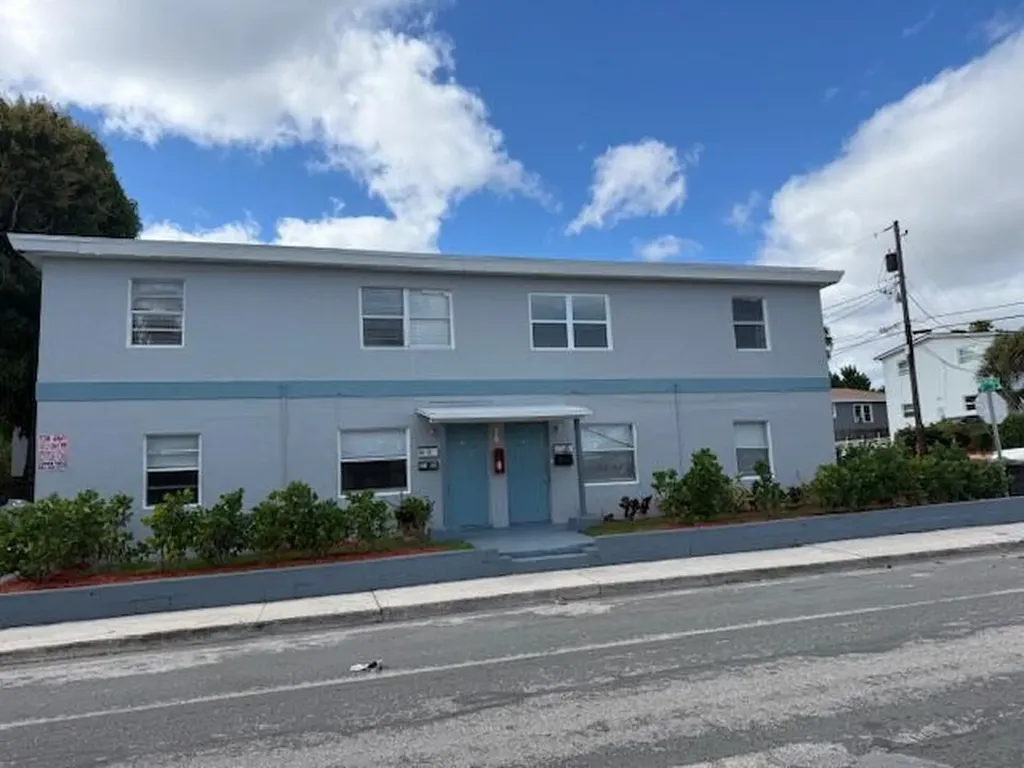 1913 Division Avenue West Palm Beach FL 33407