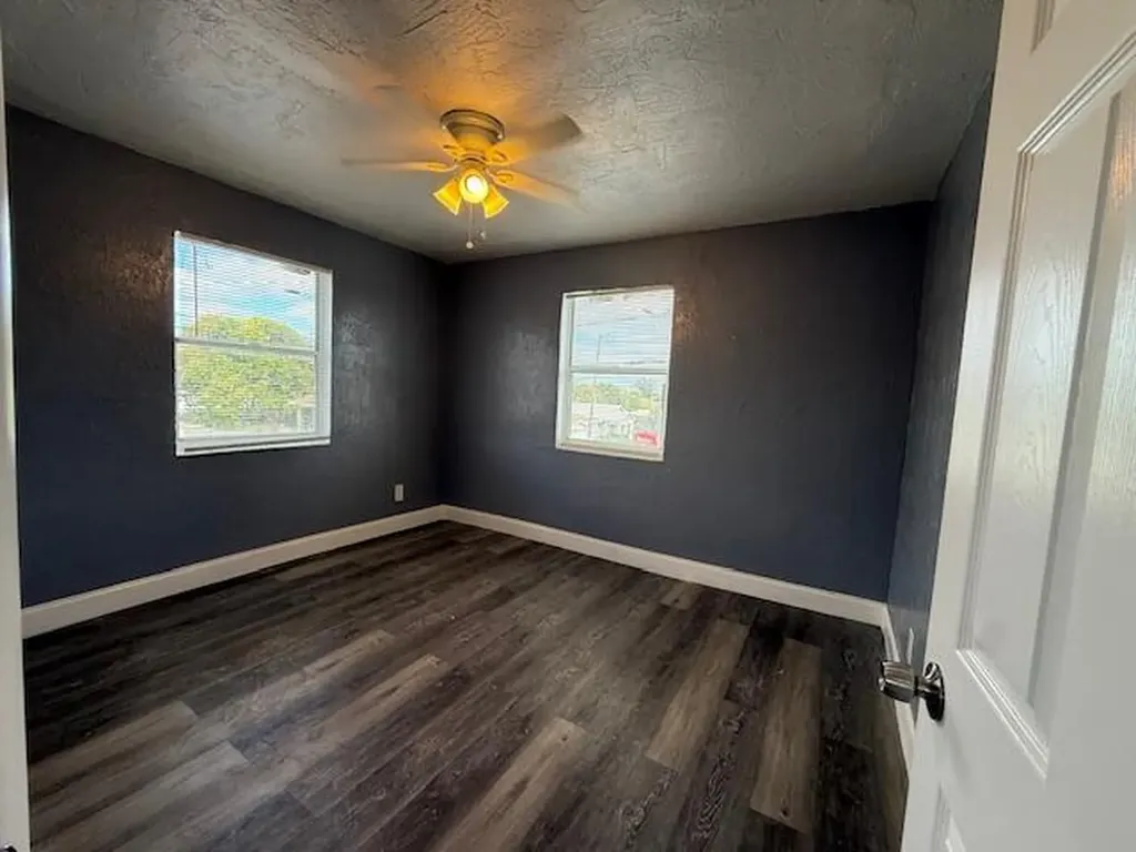 1913 Division Avenue West Palm Beach FL 33407