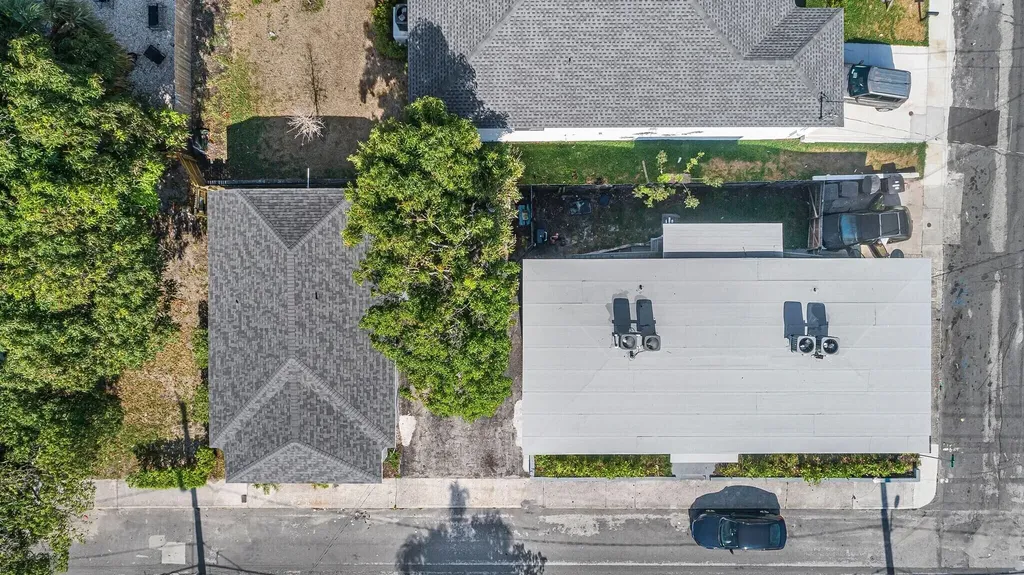 1913 Division Avenue West Palm Beach FL 33407