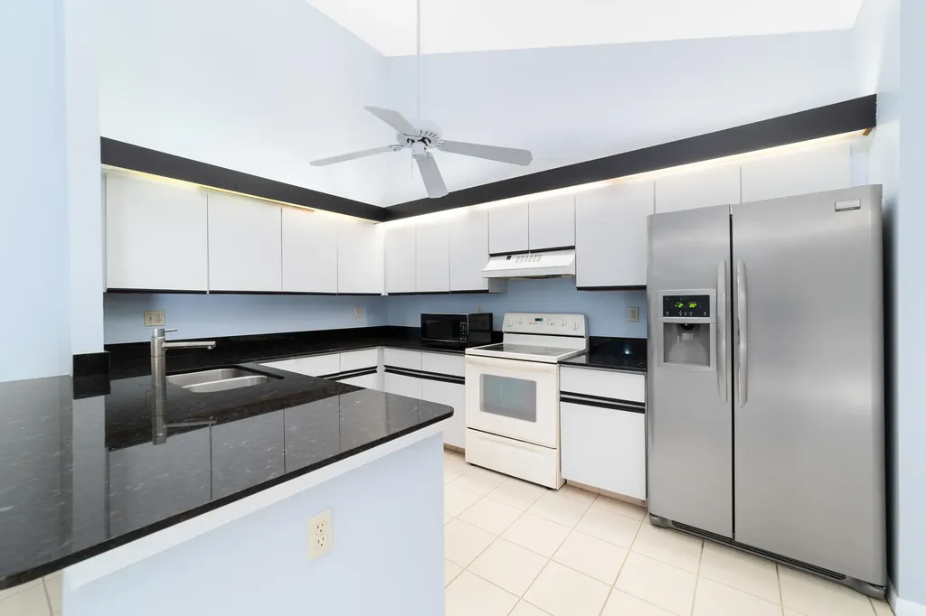 1139 Summit Trail Circle West Palm Beach FL 33415
