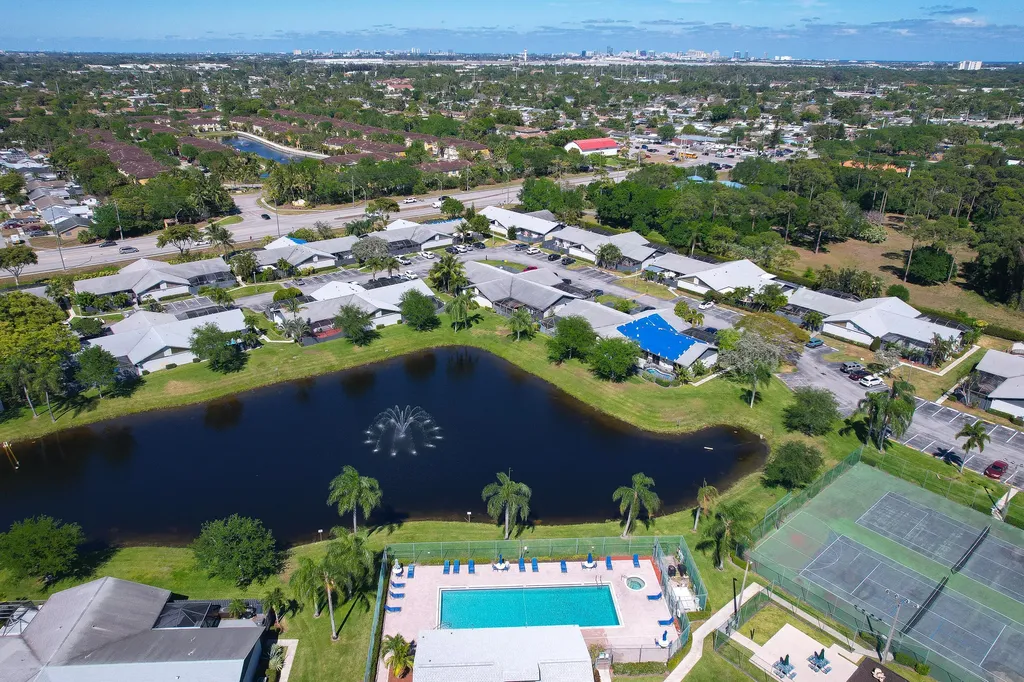 1139 Summit Trail Circle West Palm Beach FL 33415