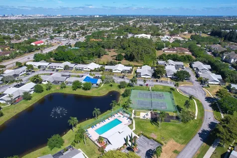 1139 Summit Trail Circle West Palm Beach FL 33415