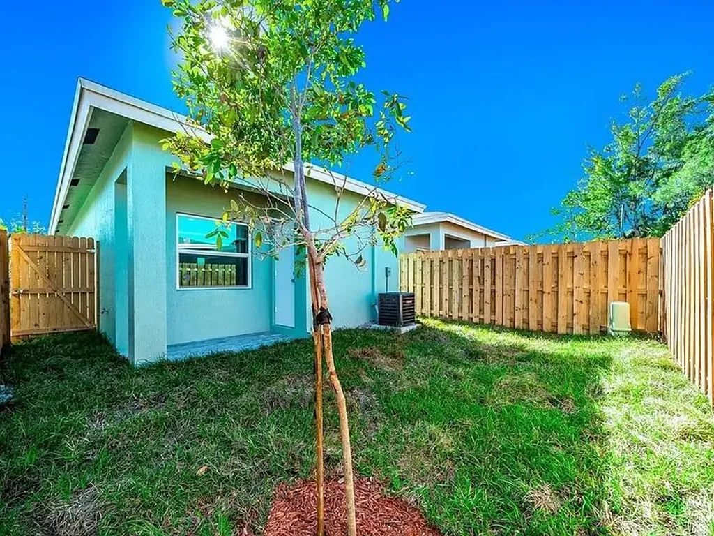2714 Nokomis Avenue West Palm Beach FL 33409