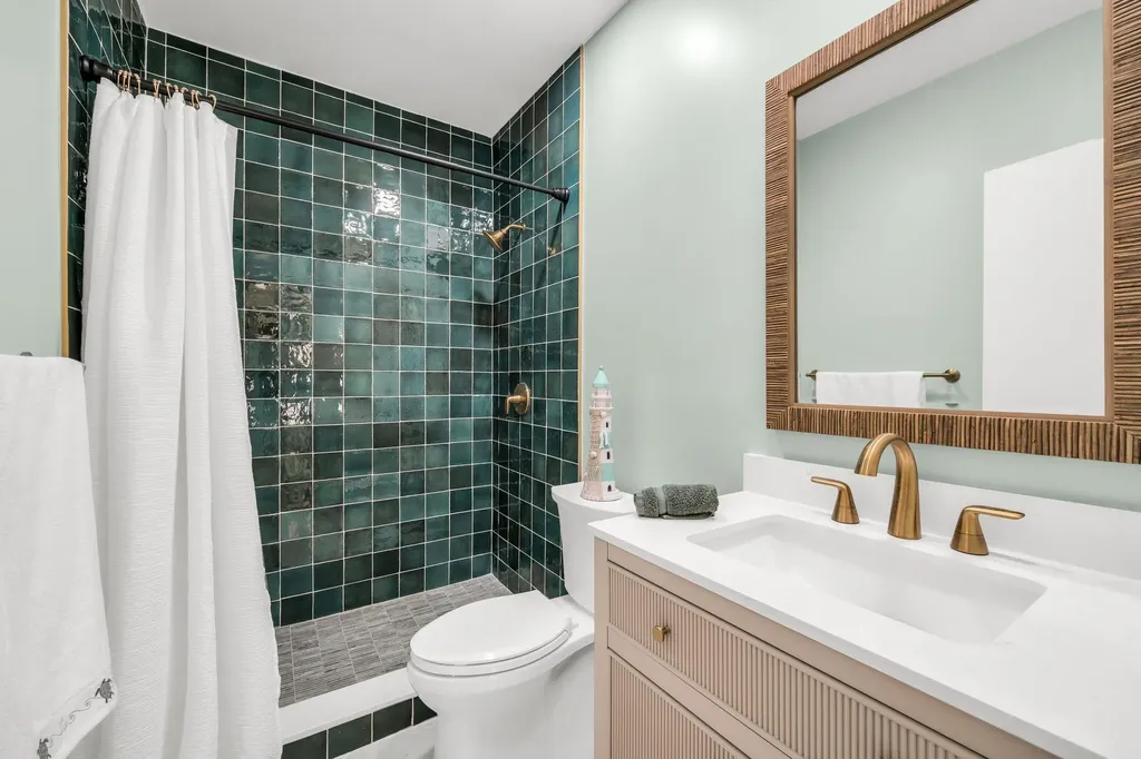 299 SW 7th Street Boca Raton FL 33432
