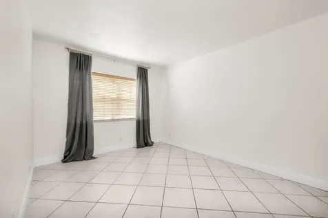 299 SW 7th Street Boca Raton FL 33432