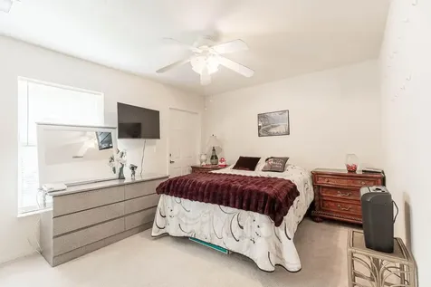 2417 SE Dogwood Avenue Port St Lucie FL 34952