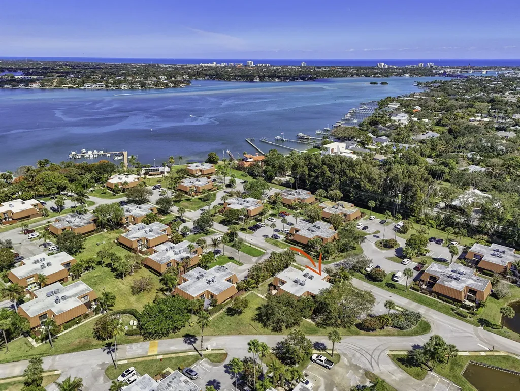 825 Center Street Jupiter FL 33458