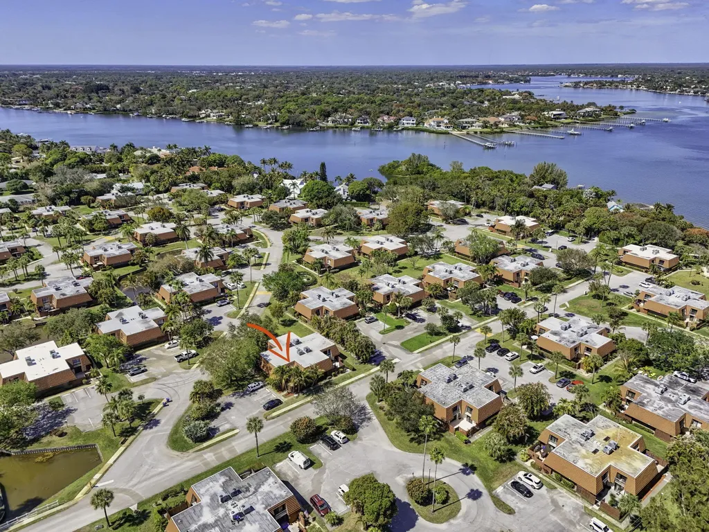 825 Center Street Jupiter FL 33458