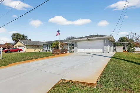 2477 SW Chestnut Lane Port St Lucie FL 34953