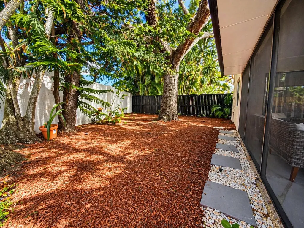 13266 Saint Tropez Circle Palm Beach Gardens FL 33410