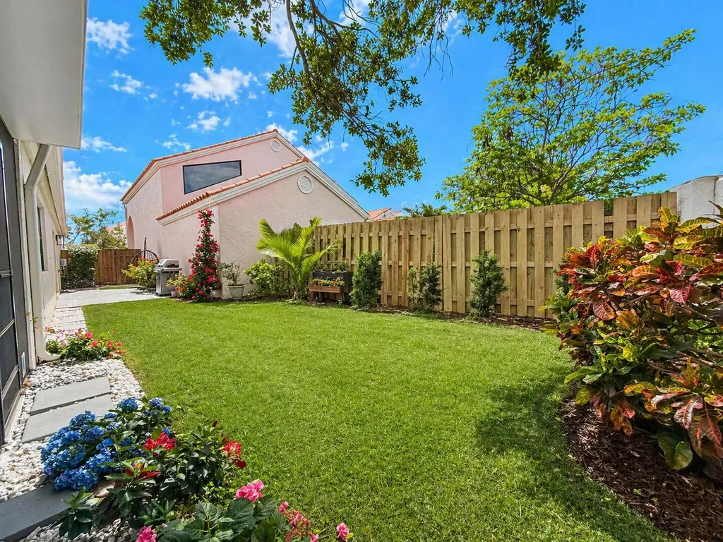 13266 Saint Tropez Circle Palm Beach Gardens FL 33410