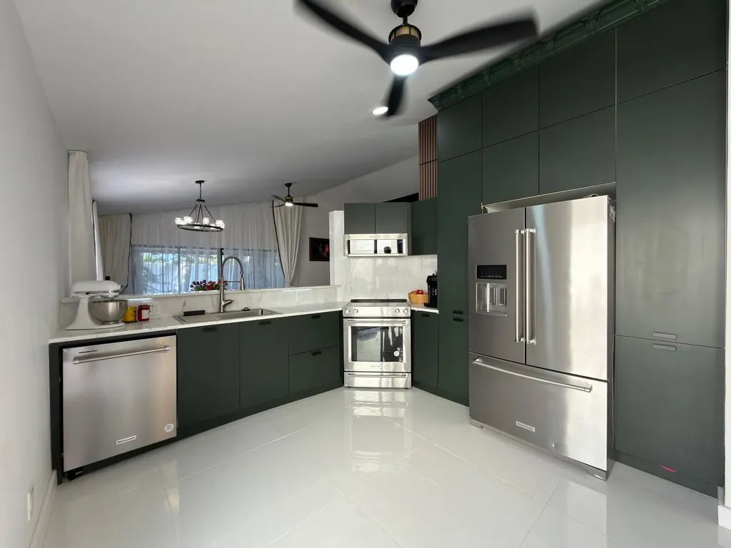 13266 Saint Tropez Circle Palm Beach Gardens FL 33410