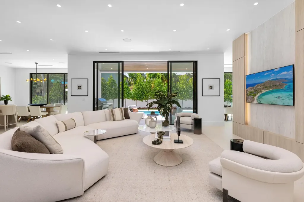 1051 NE 2nd Terrace Boca Raton FL 33432