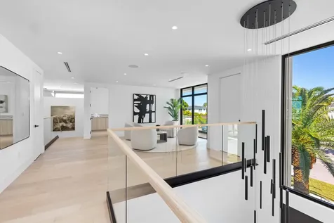 1051 NE 2nd Terrace Boca Raton FL 33432