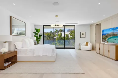 1051 NE 2nd Terrace Boca Raton FL 33432