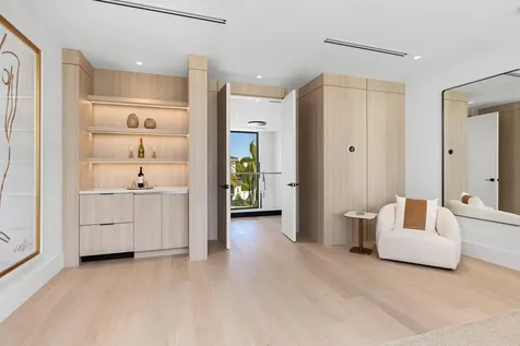 1051 NE 2nd Terrace Boca Raton FL 33432