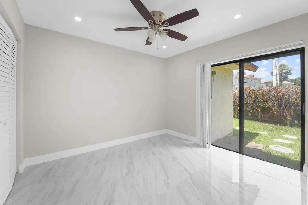 22207 Alyssum Way Boca Raton FL 33433