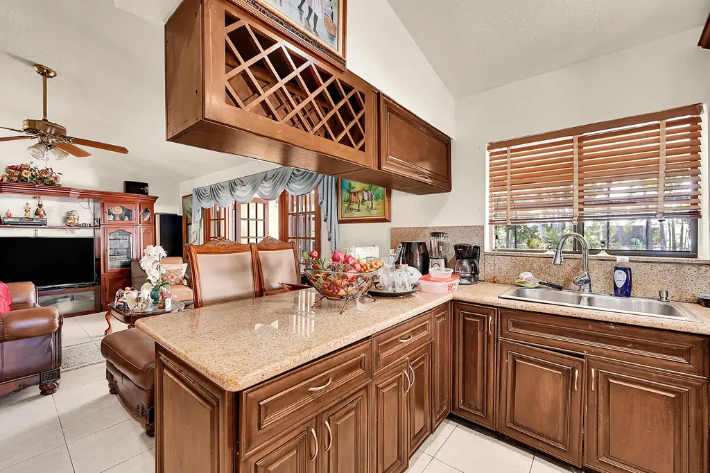 5172 NW 84th Road Coral Springs FL 33067