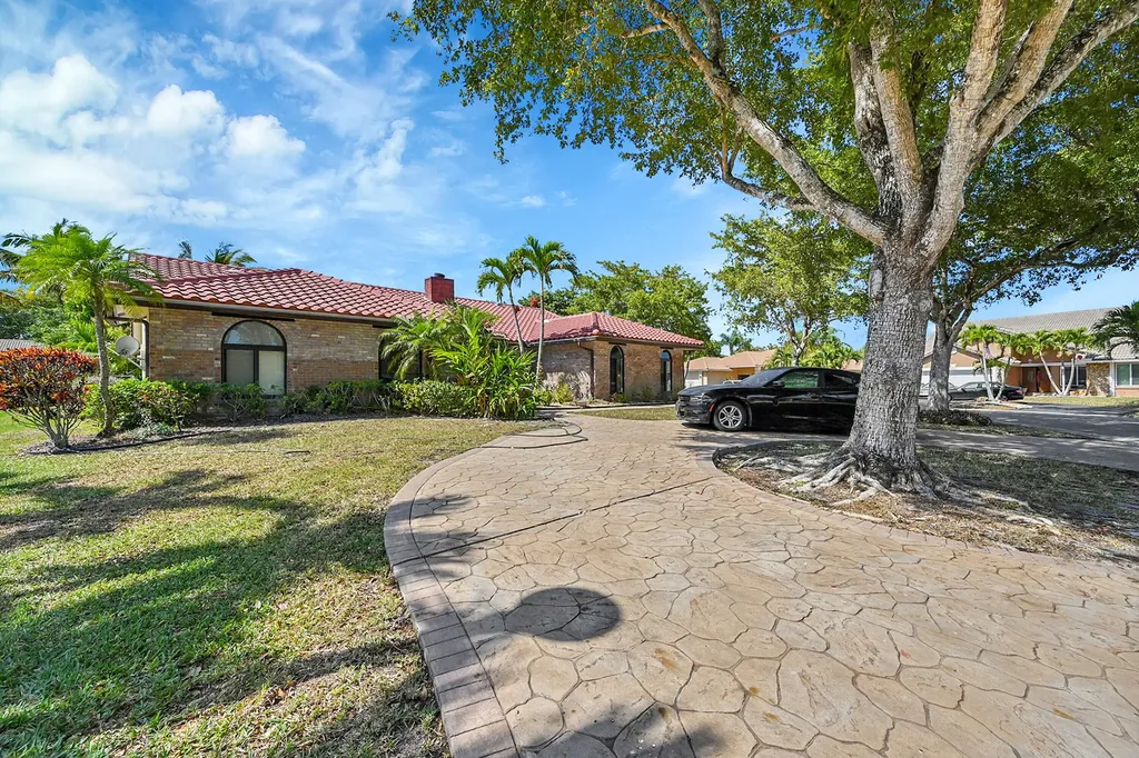 5172 NW 84th Road Coral Springs FL 33067