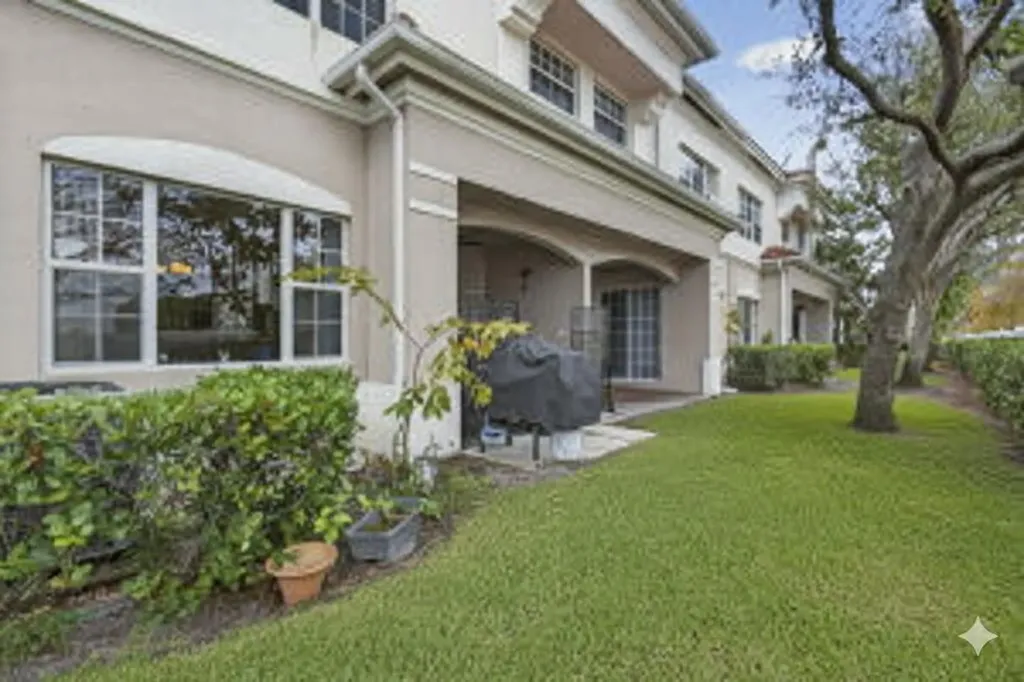12 Nottingham Place Boynton Beach FL 33426