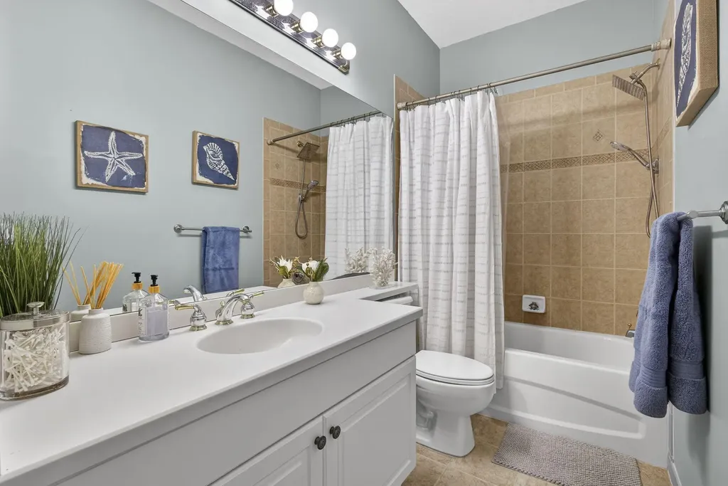 12 Nottingham Place Boynton Beach FL 33426