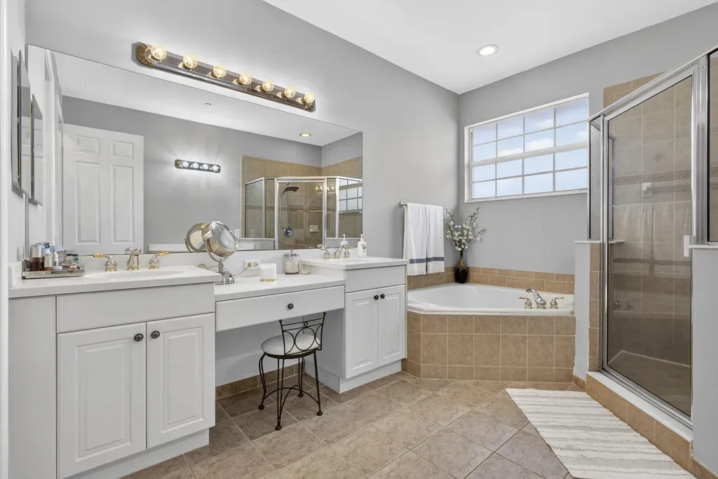 12 Nottingham Place Boynton Beach FL 33426