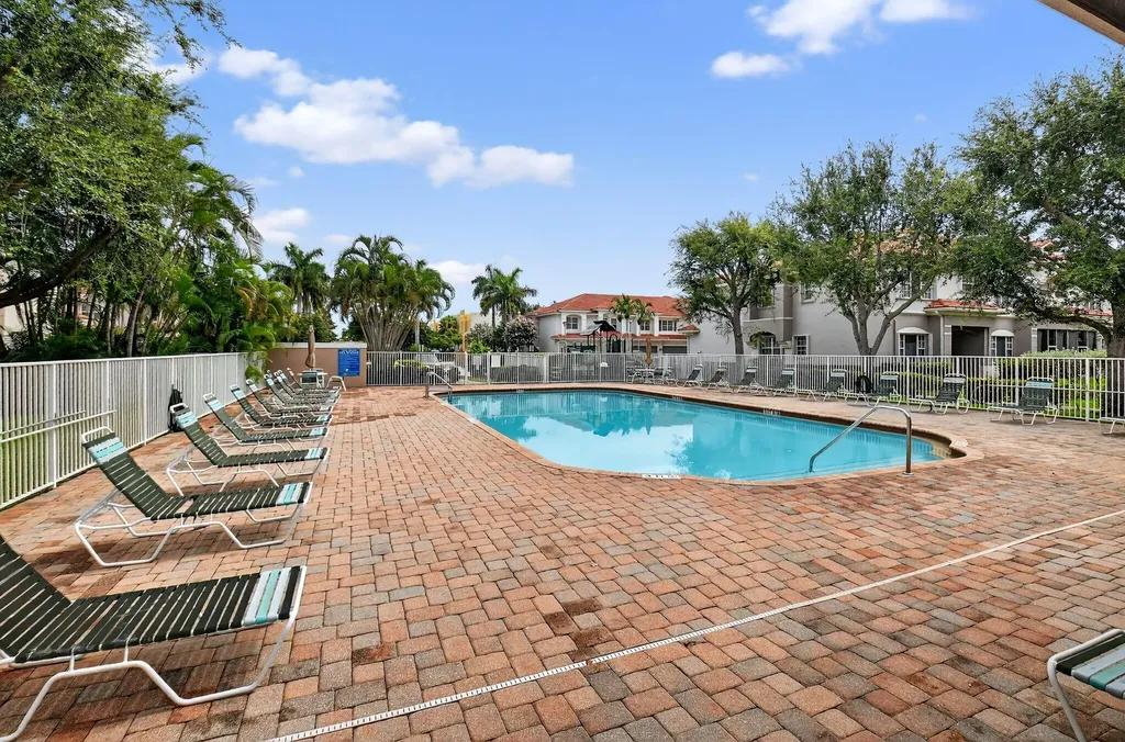 12 Nottingham Place Boynton Beach FL 33426