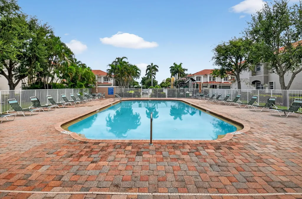 12 Nottingham Place Boynton Beach FL 33426