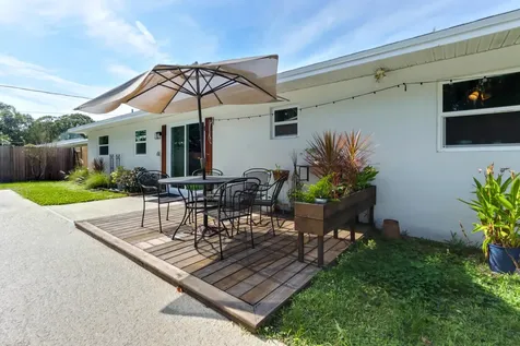 186 23rd Avenue Vero Beach FL 32962
