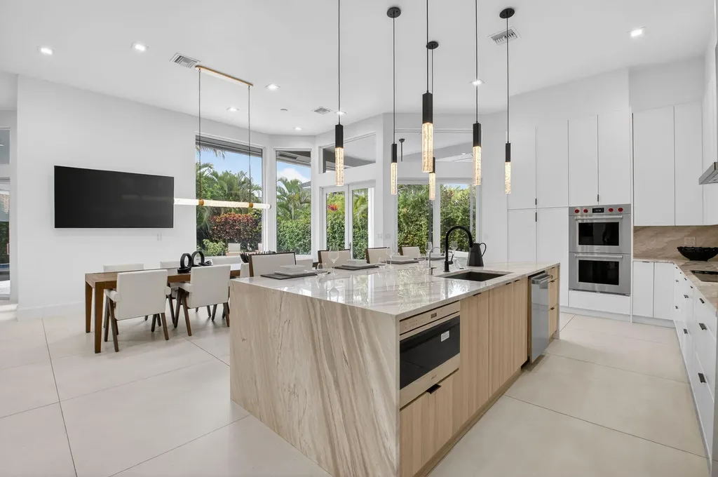 5761 Paddington Way Boca Raton FL 33496