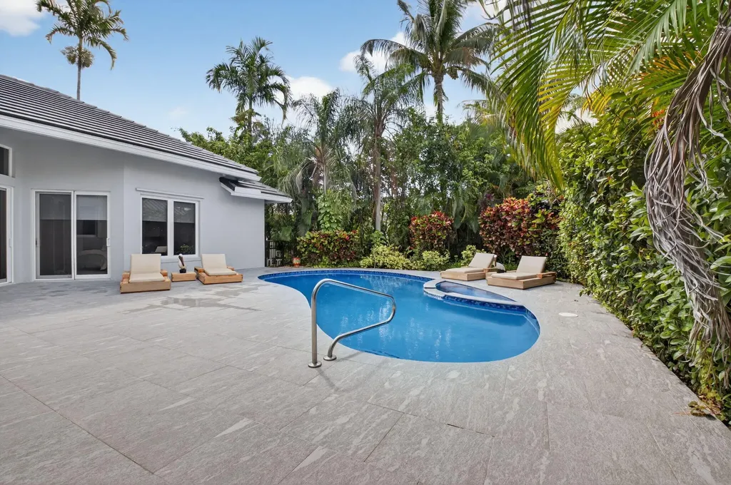 5761 Paddington Way Boca Raton FL 33496