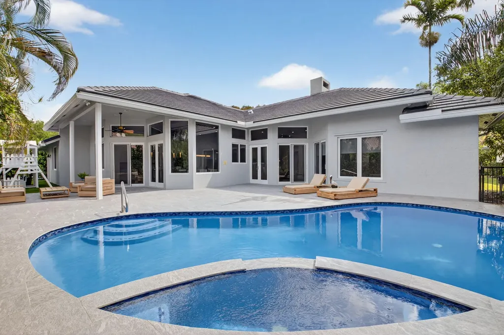 5761 Paddington Way Boca Raton FL 33496
