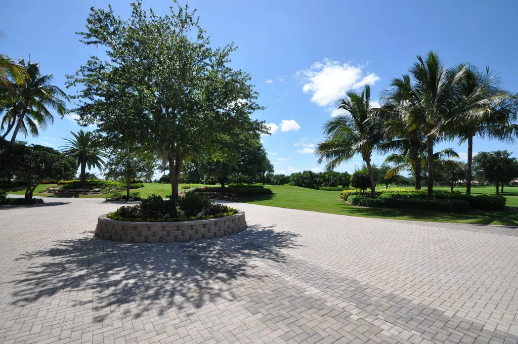 5761 Paddington Way Boca Raton FL 33496
