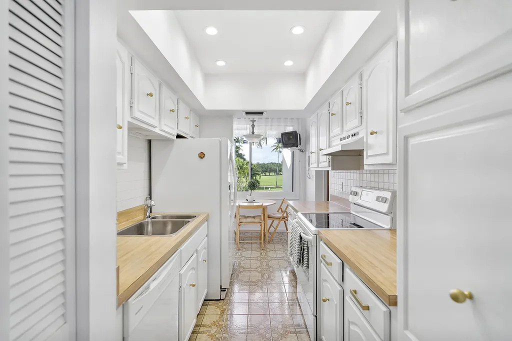 3706 Bridgewood Drive Boca Raton FL 33434