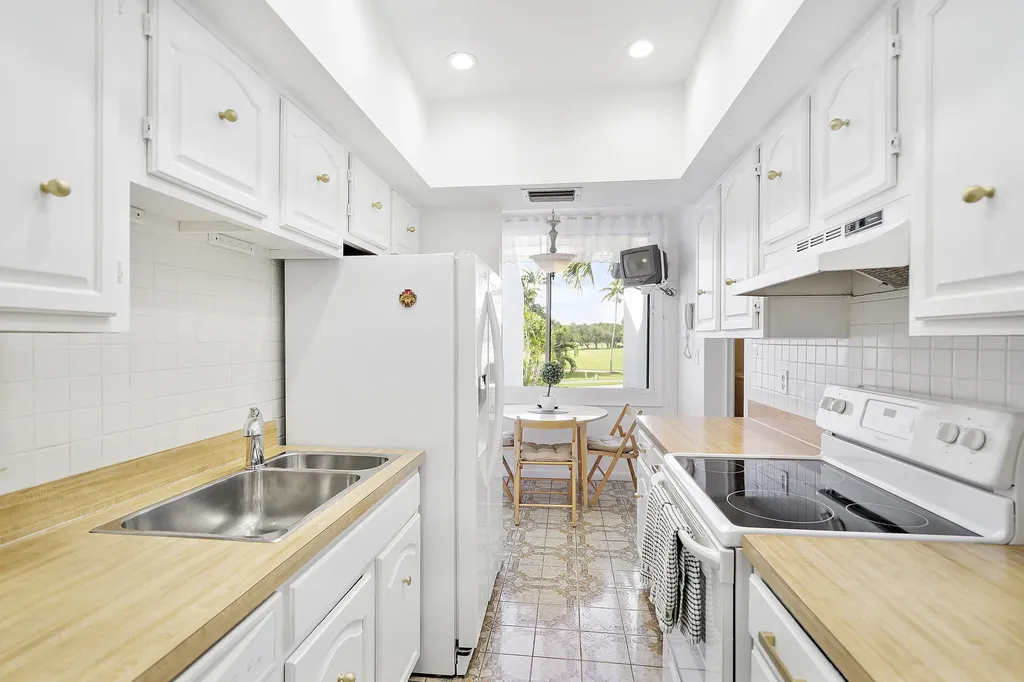 3706 Bridgewood Drive Boca Raton FL 33434
