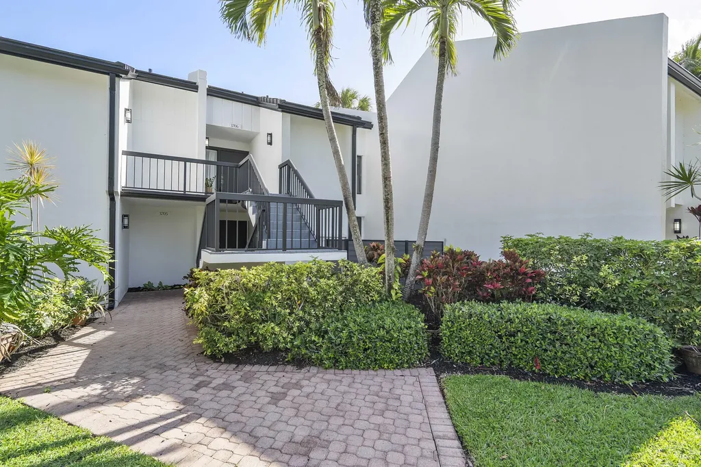 3706 Bridgewood Drive Boca Raton FL 33434