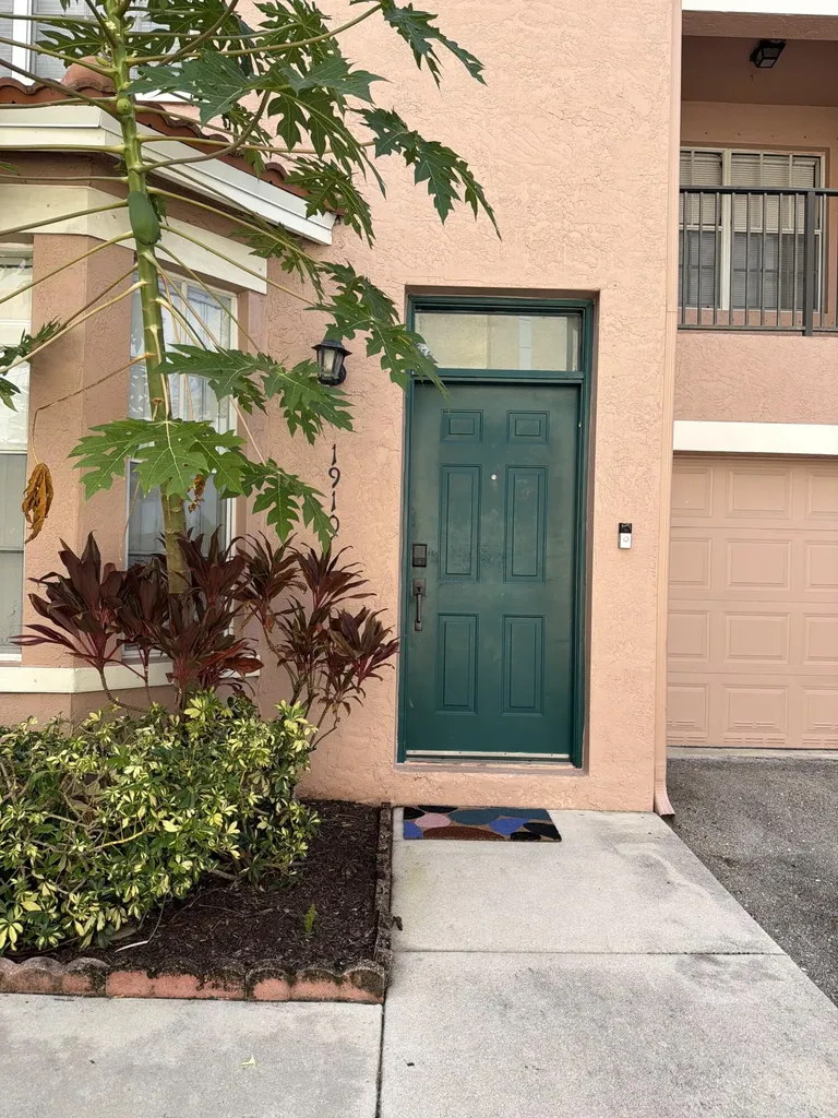1910 Belmont Place Boynton Beach FL 33436