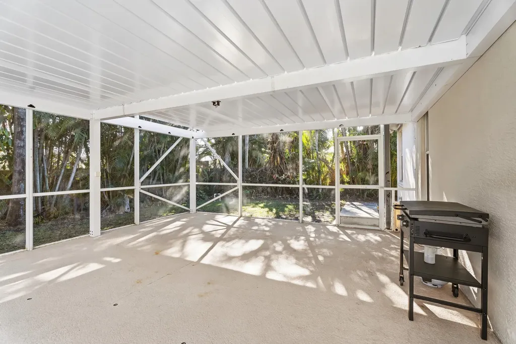 737 SW Dalton Circle Port St Lucie FL 34953