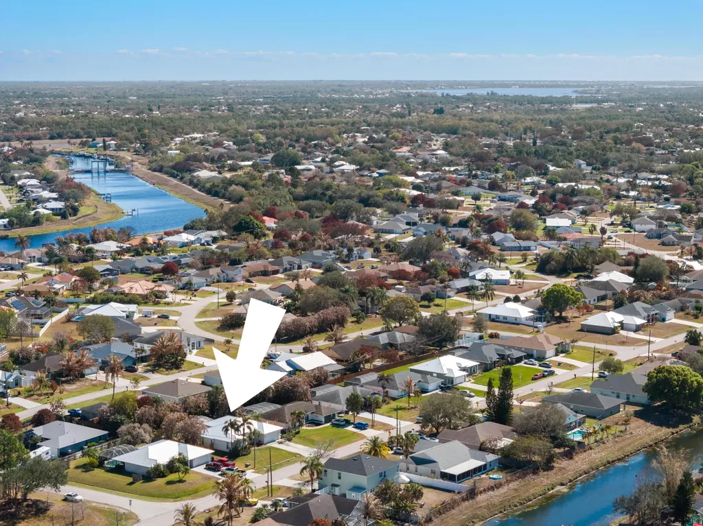 737 SW Dalton Circle Port St Lucie FL 34953