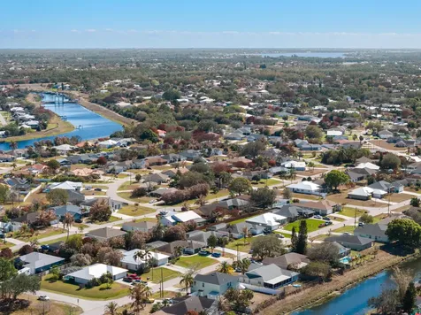 737 SW Dalton Circle Port St Lucie FL 34953