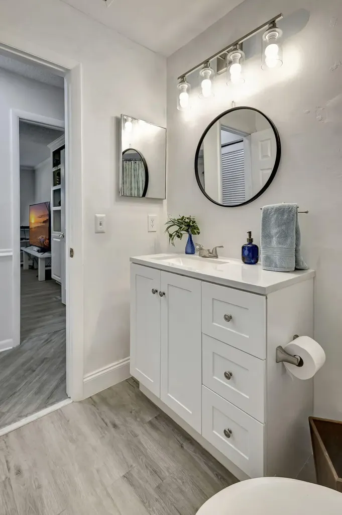 1127 E Seminole Avenue Jupiter FL 33477